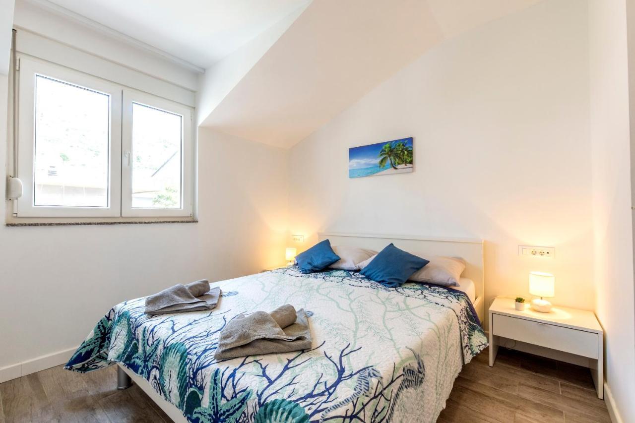 Villa Tomas „The View Of Jesenice“ เยเซนิเซ ภายนอก รูปภาพ