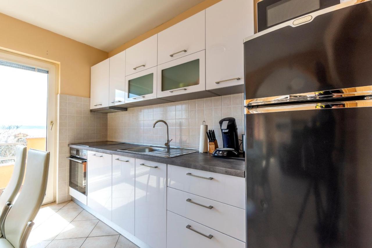 Villa Tomas „The View Of Jesenice“ เยเซนิเซ ภายนอก รูปภาพ